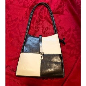 Black/white bag